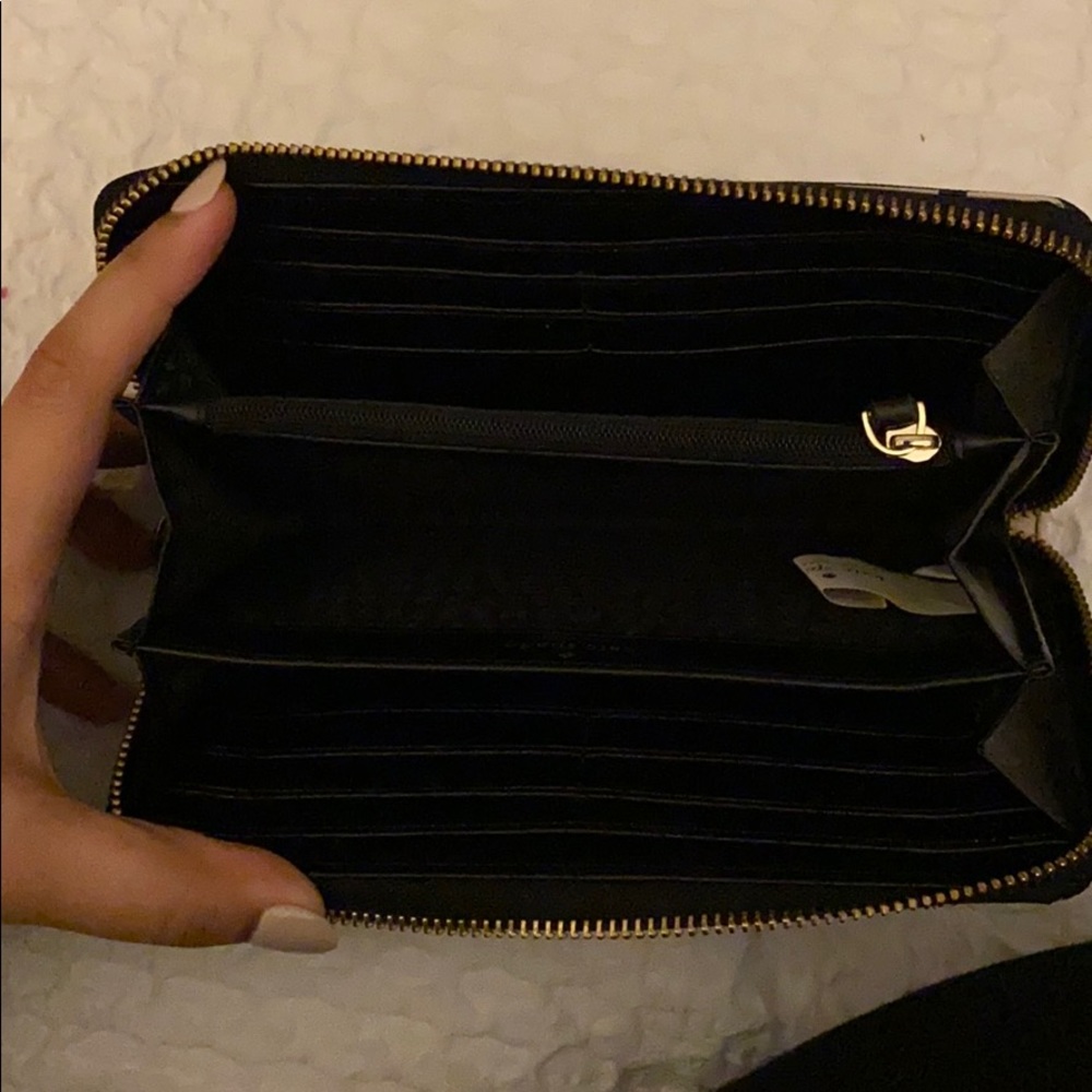 Kate Spade Wallet - Picture 4 of 4